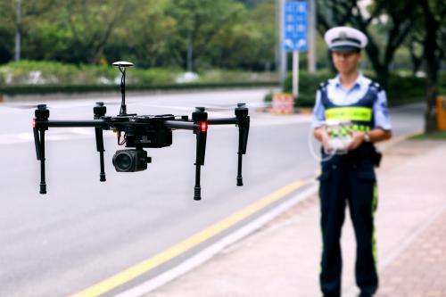 無(wú)人機(jī)“交警”助力交通管理