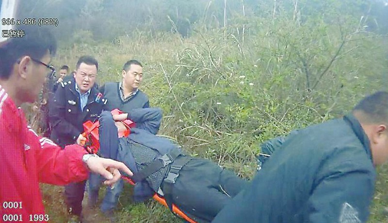 43小時(shí)翻山越嶺 重慶武隆警民開展生死救援